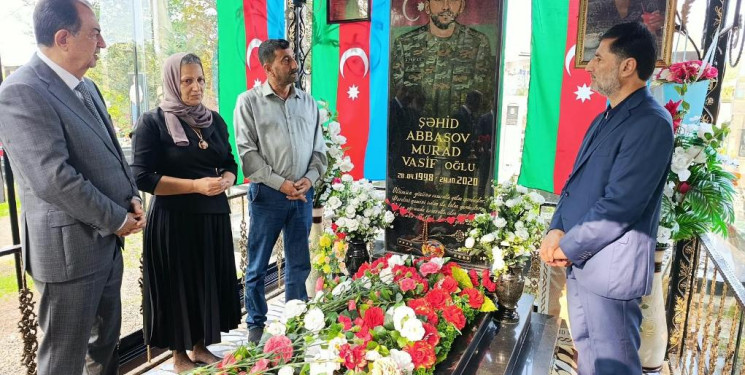 Lənkəran ŞİH başçısı şəhid Murad Abbasov və Elməddin Məmmədlinin məzarını ziyarət edib