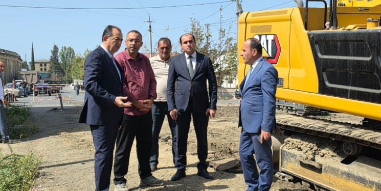 Taleh Qaraşov Lənkəranın kanalizasiya sisteminin yenilənməsi işləri ilə yerində tanış olub